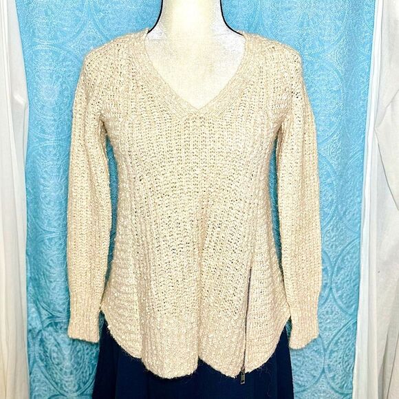 Anthropologie Moth Textured Asymmetric Sweater with a touch of Alpaca Sz XS - Picture 2 of 7